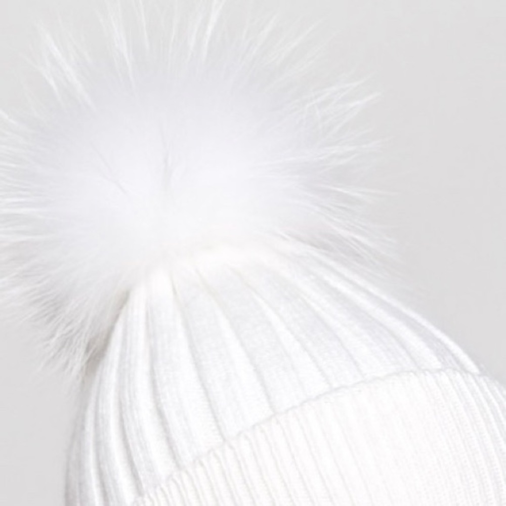 Real fur hat with pompom brand new made in Canada